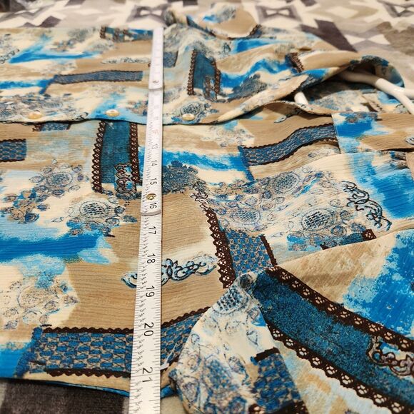 Donnkenny Blouse Size Medium Lightweight Front Buttons Short Sleeve - Picture 6 of 11